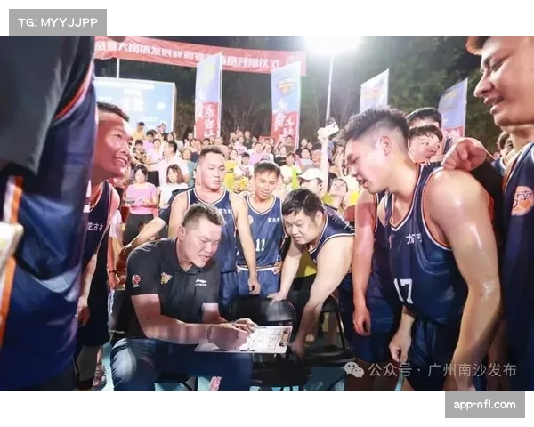 篮球文化深入人心：季后赛期间各地球迷组织观赛活动